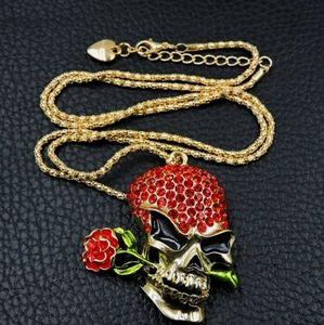 🎃 Red Skull w/Rose Necklace 🎃